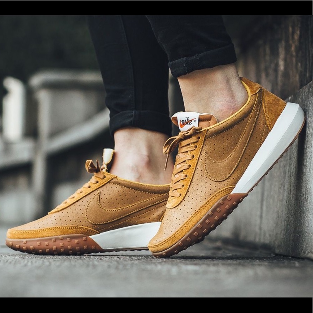 Nike Roshe Waffle Racer NM Premium Sneakers